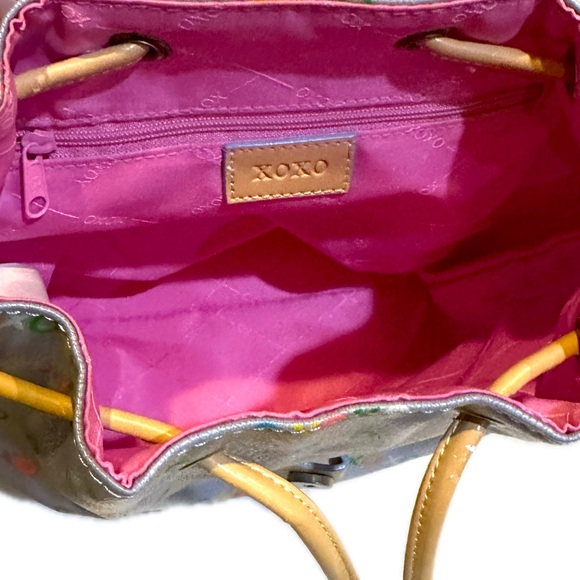 VTG XOXO PERIWINKLE MULTICOLORED LOGO FLAWED DRAWSTRING BACKPACK BAG PURSE 11” - Picture 5 of 13